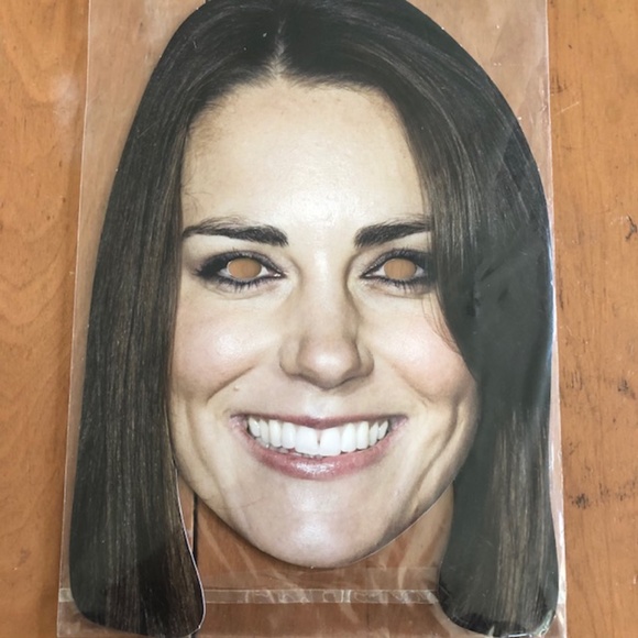 Kate & William Party Face Mask NWT - Picture 4 of 10